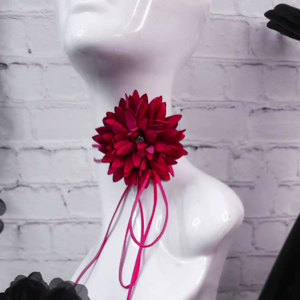 Magalli Flower Cord Choker