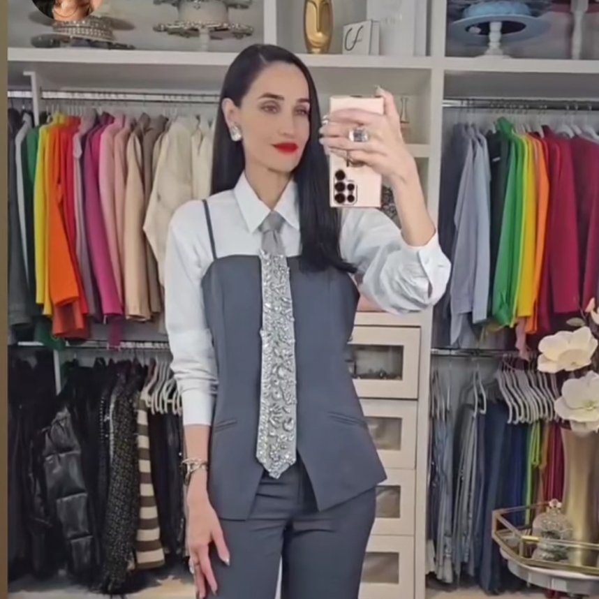 Kenya tie with colored crystals