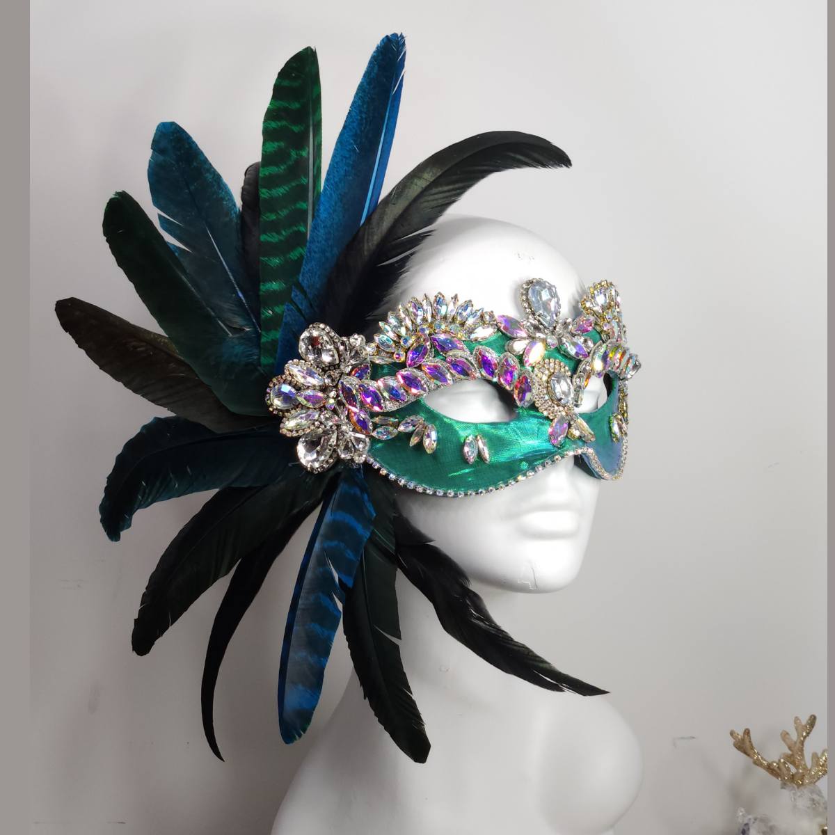 Venice Mask with Feathers T