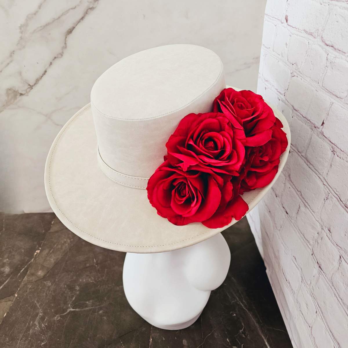 Scarlett Cordobés hat in gradient leather