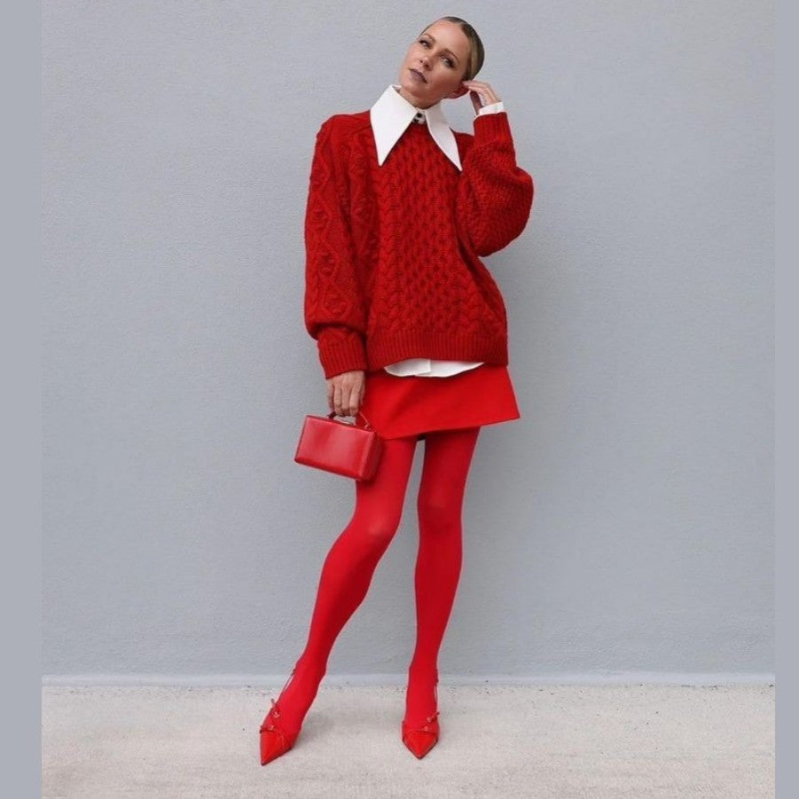 Matte red pantyhose