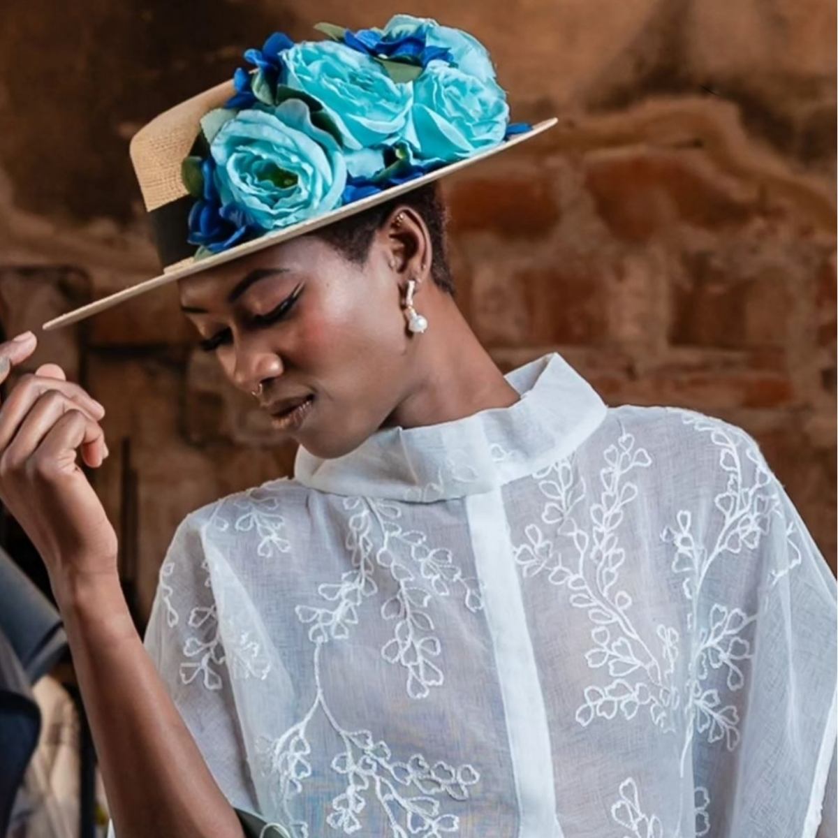 Scarlett Cordobés Hat, fine palm, colored flowers