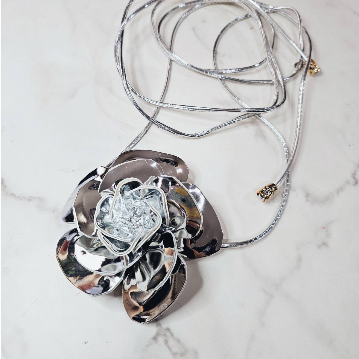 Metallic Helena Flower Belt