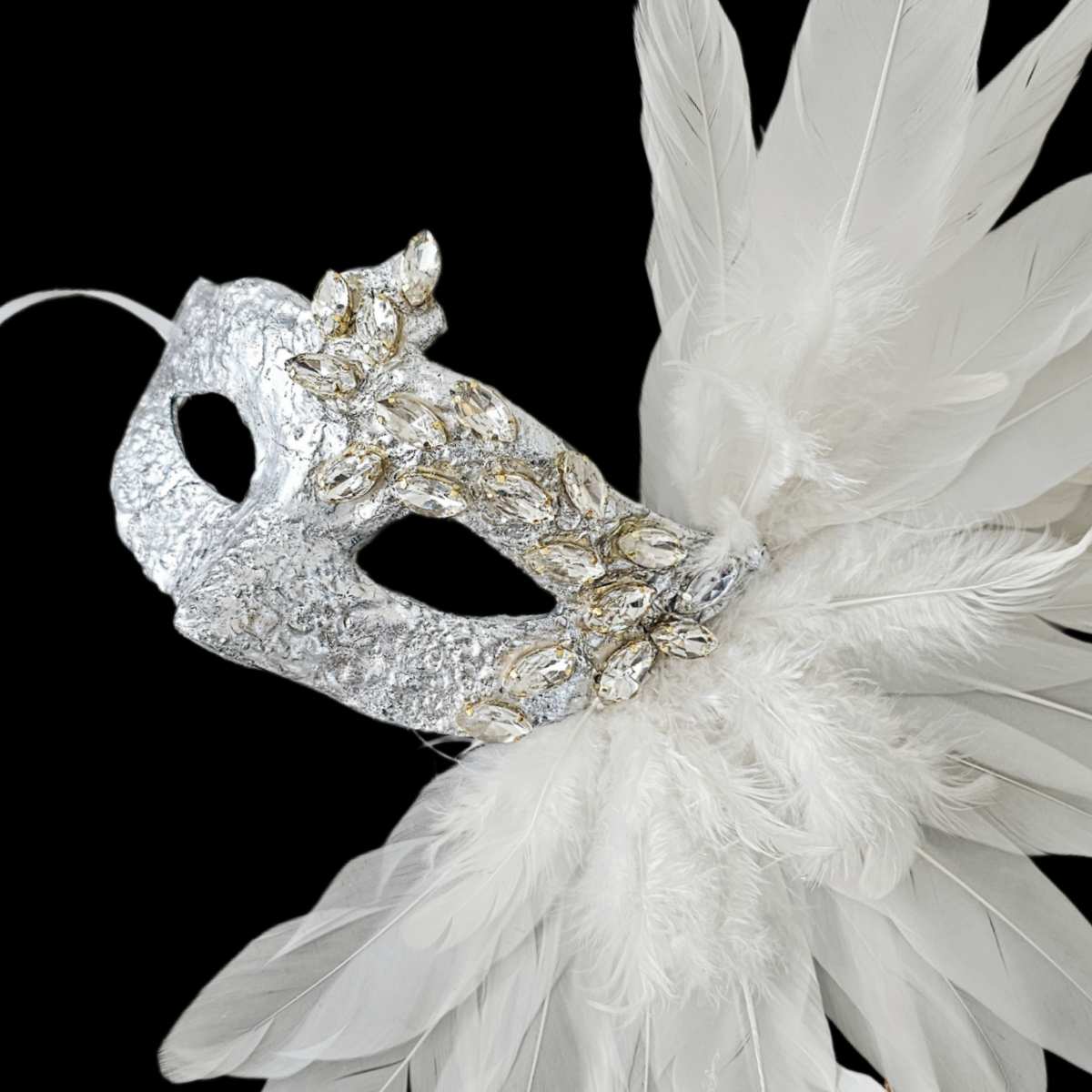 Fernanda Plumas Mask