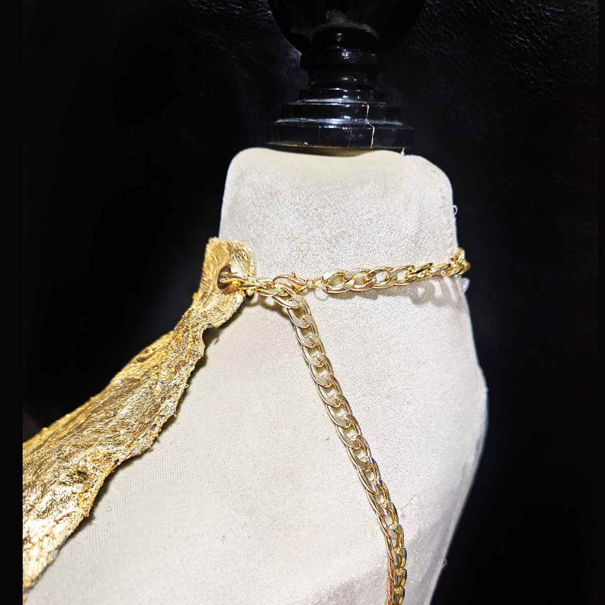 Collar Flexible Atenea Imitación hoja de Oro