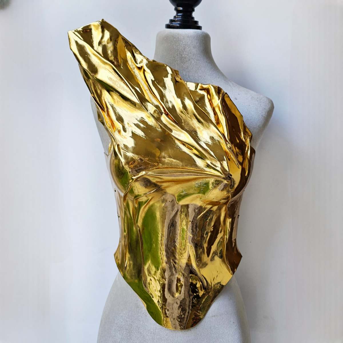 Artemisa Bib Golden Rigid Breastplate
