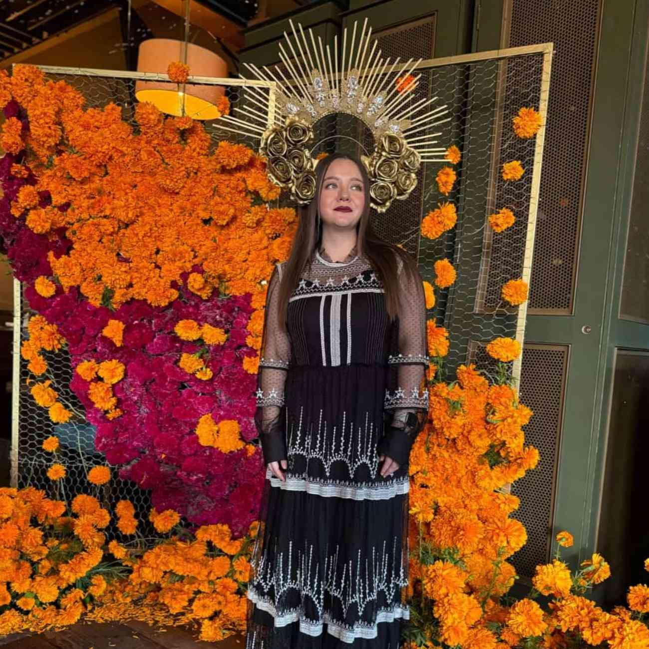 Corona Flores Doménica Tocado Catrinas Dorada