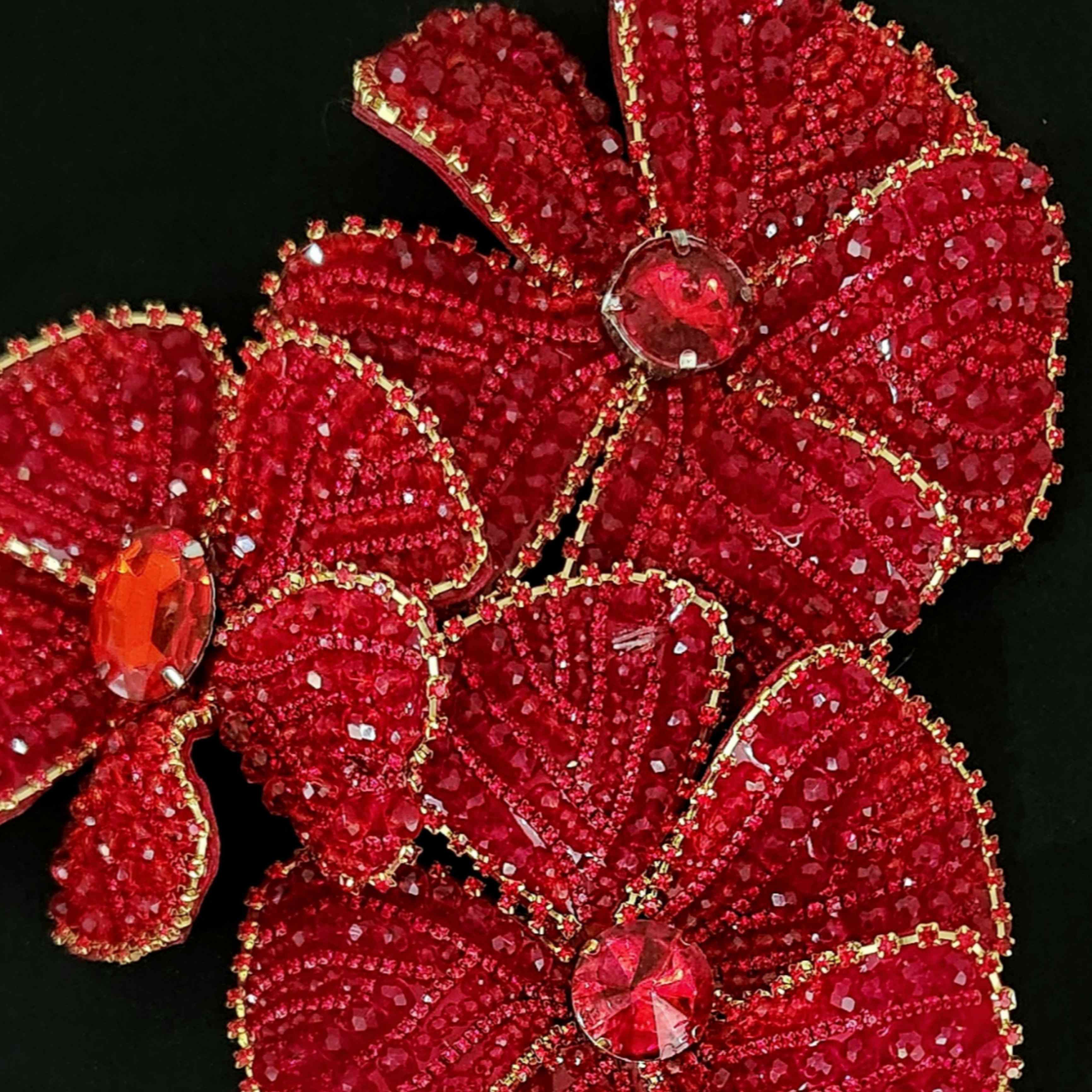 Broche Ramillete Flor Capella Rojo