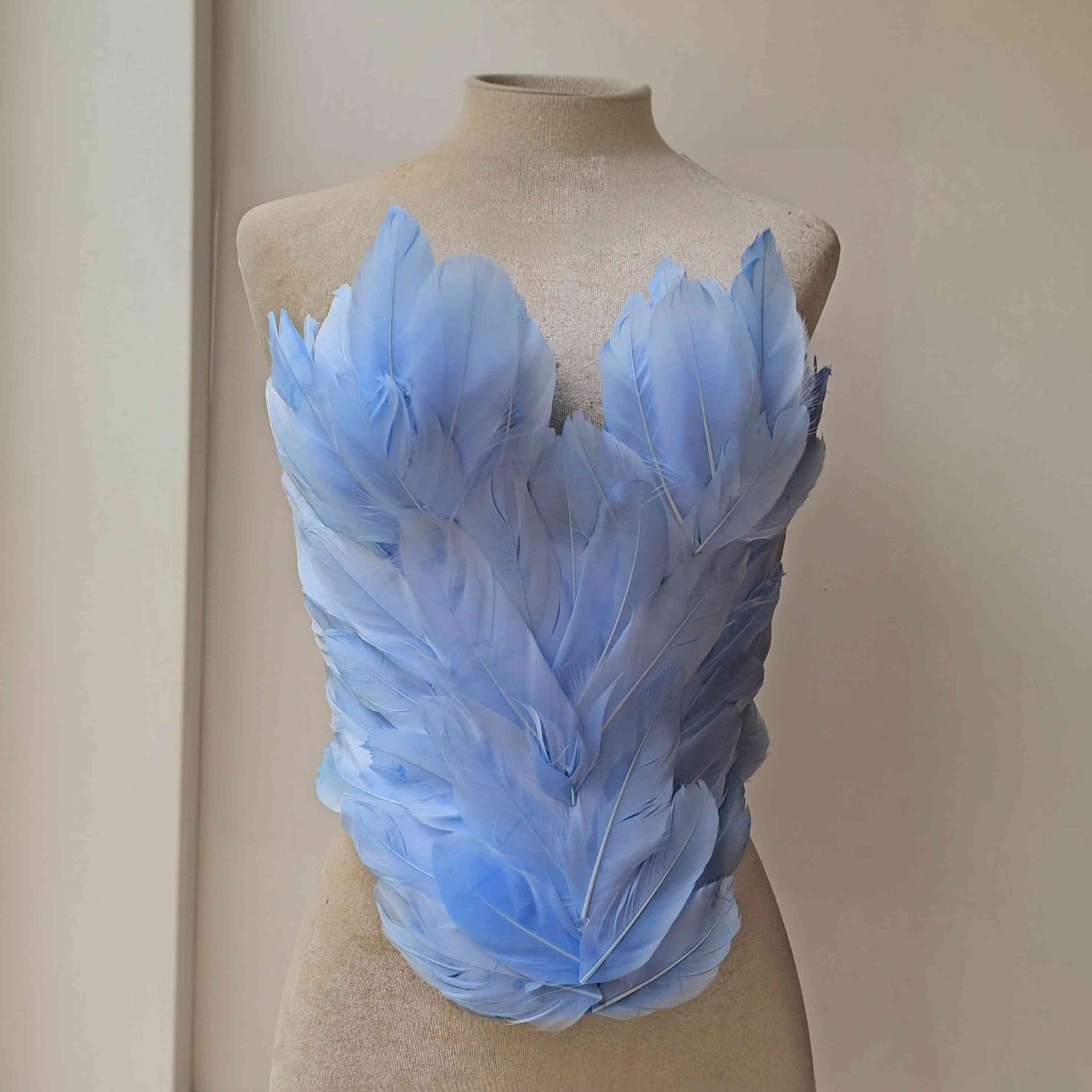 Peto Hécate Plumas Azul