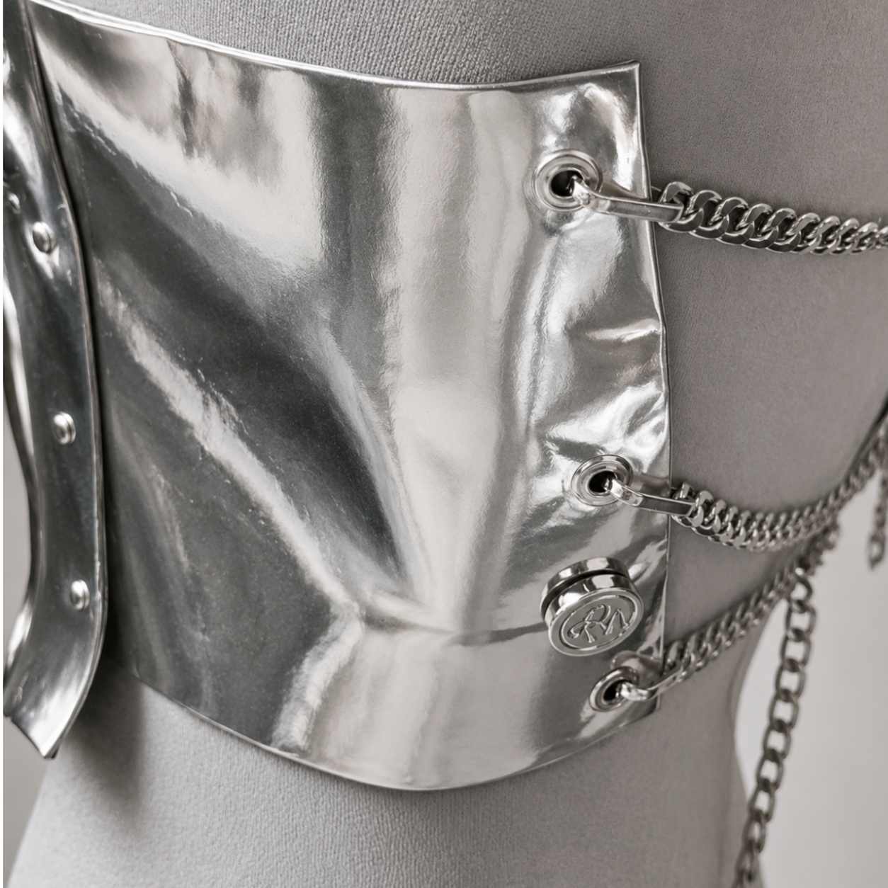 Pechera Diana Peto Rígido Plata