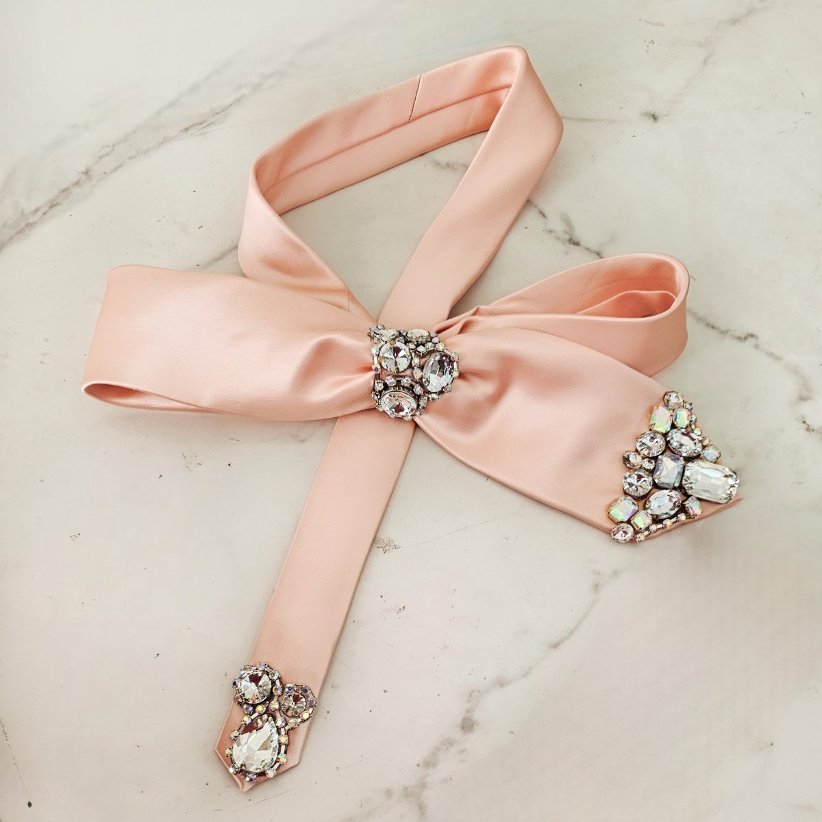 Corbata Moño Verona azul cielo puntitos blancos