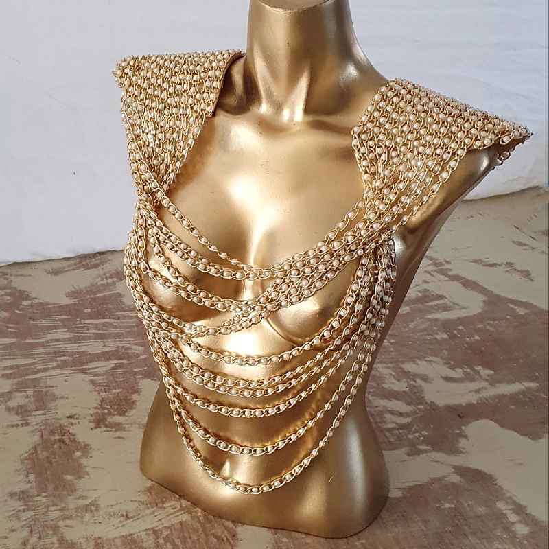 Piloni shoulder pads