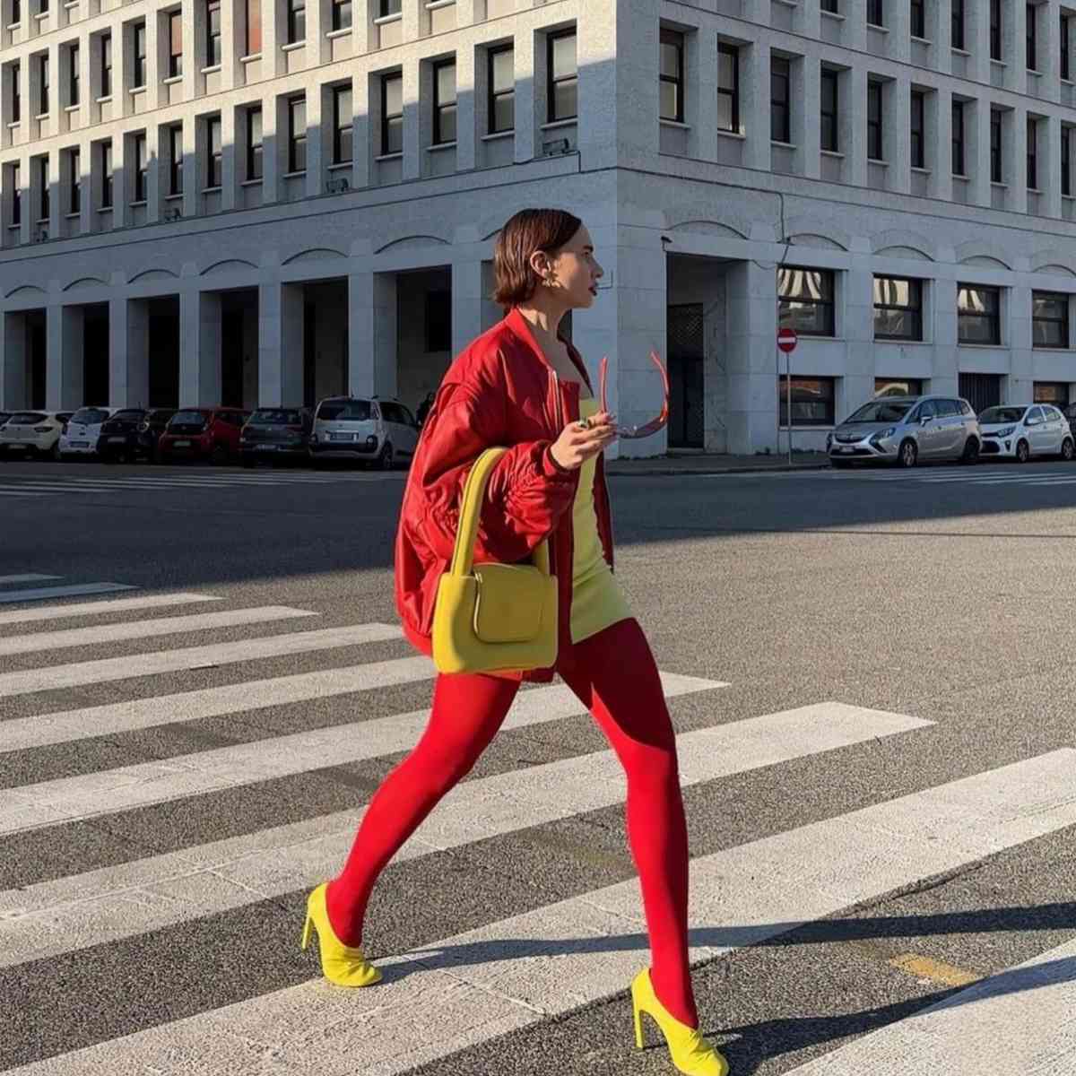 Matte red pantyhose