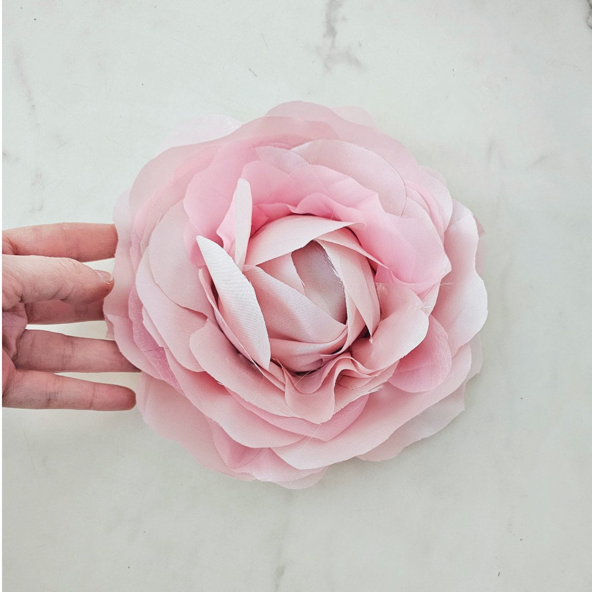 Par de Flores Luisa con correa Colores Varios Flor