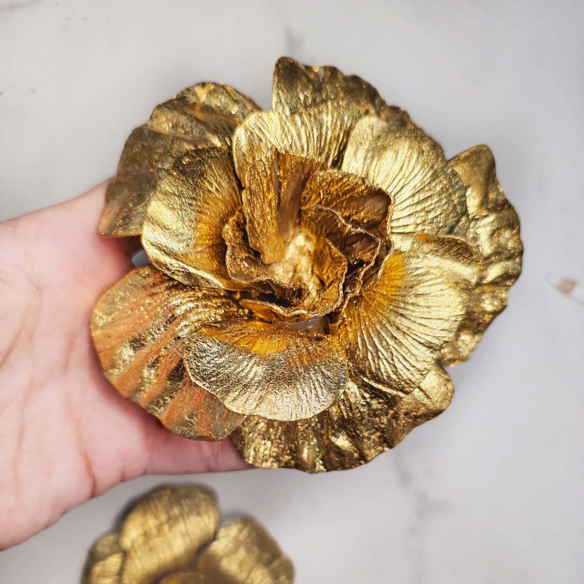 Prendedor Flor Elisa Dorada