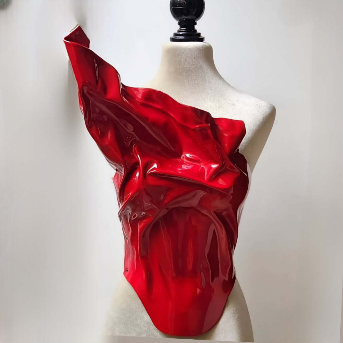 Pechera Artemisa Peto Rígido Rojo