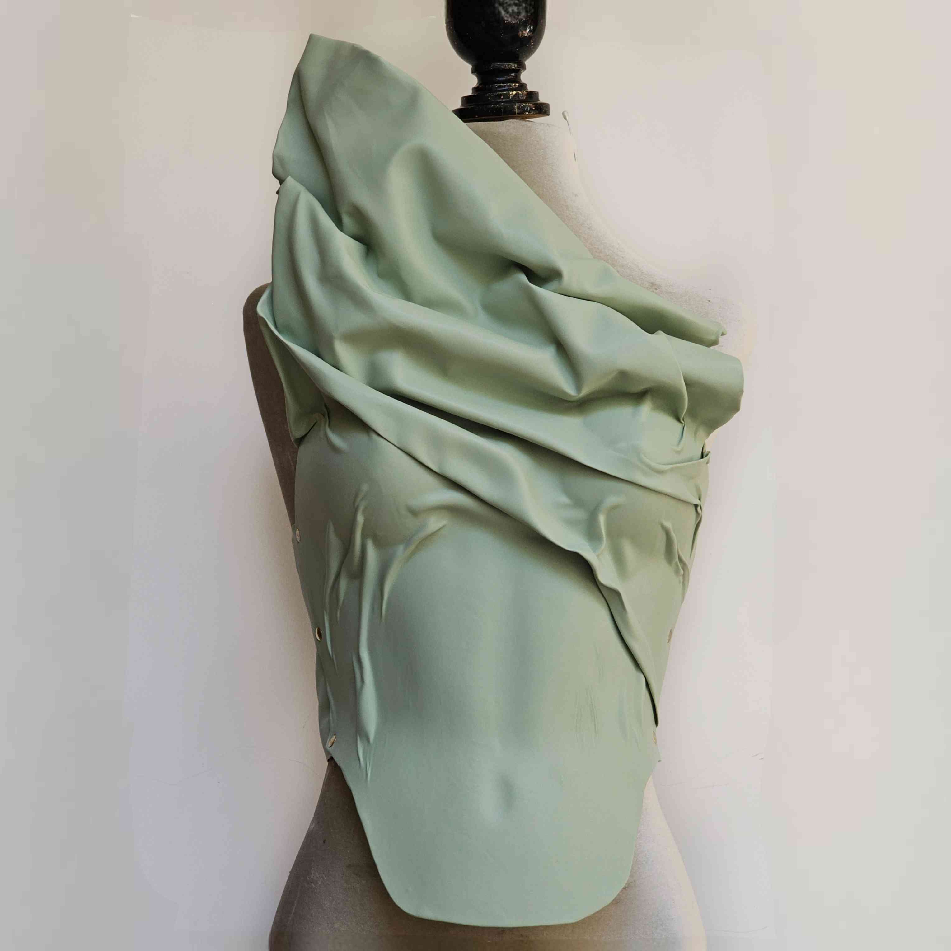 Pechera Artemisa Peto Rígido Verde