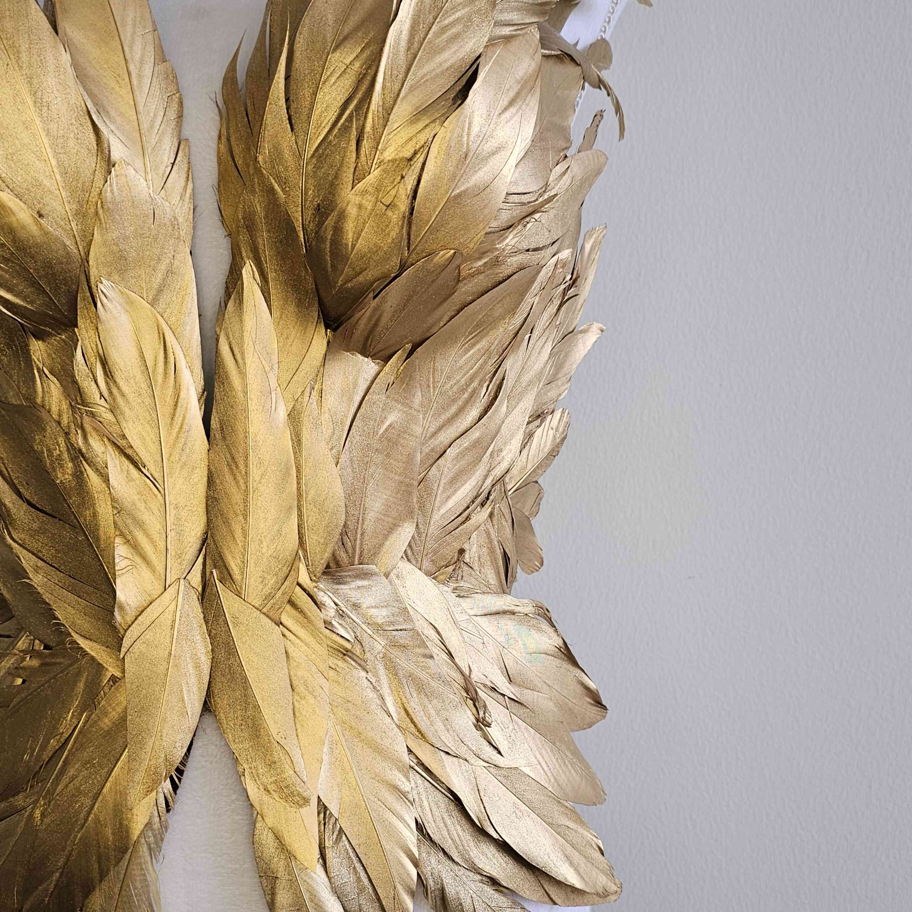 Peto Hécate FÉNIX Plumas Dorado
