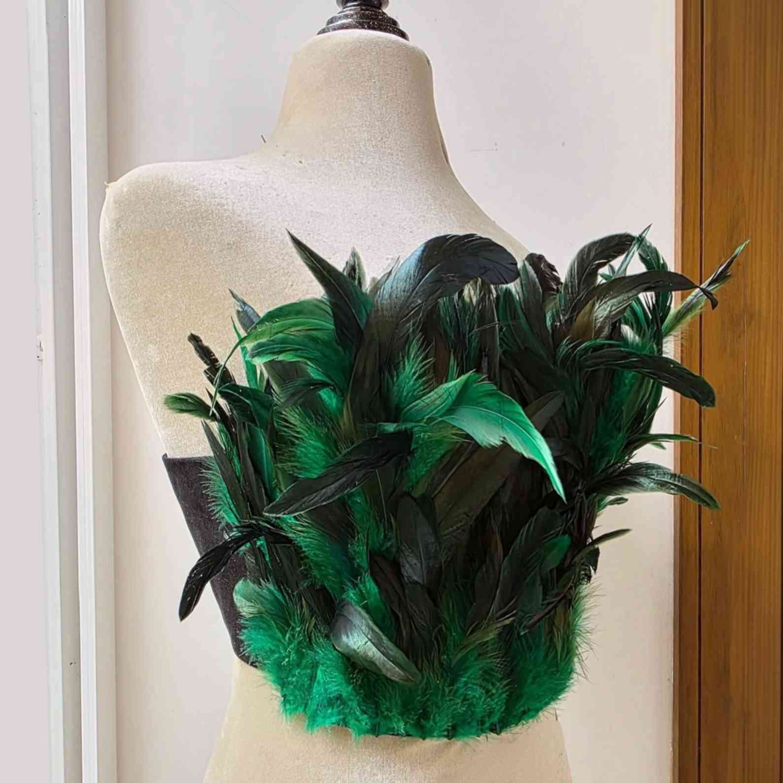 Peto Hécate DEMI Plumas Verde