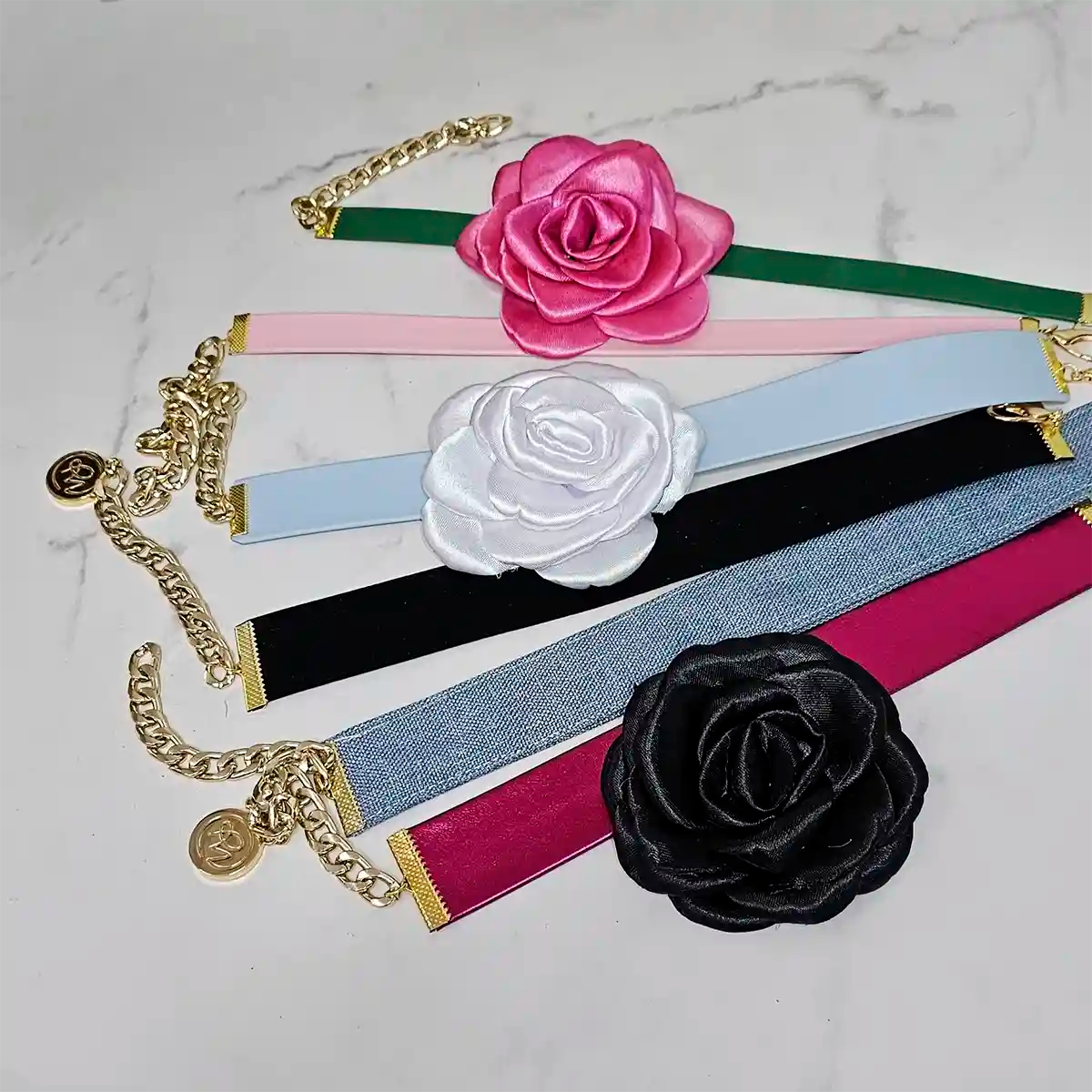 Choker con Flor Intercambiable