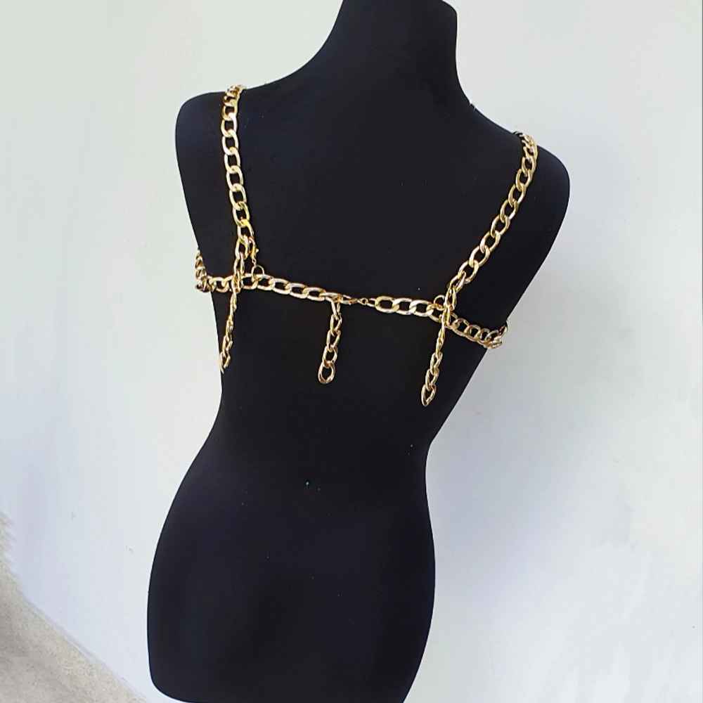 Short Chain Link Top